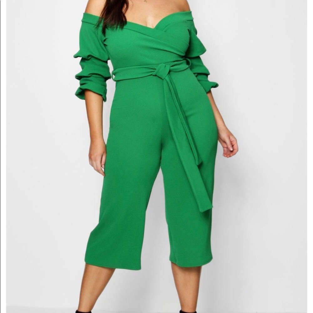 Off the shoulder jumpsuit green 20 NWT